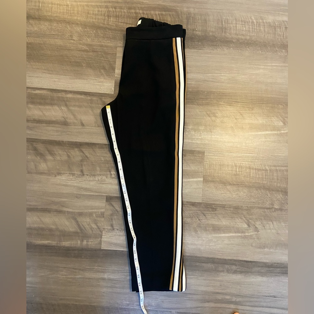 Aritzia Babaton Conan Mid Rise Cropped Striped Black Tan Elastic Pants Size 8 - Picture 7 of 8